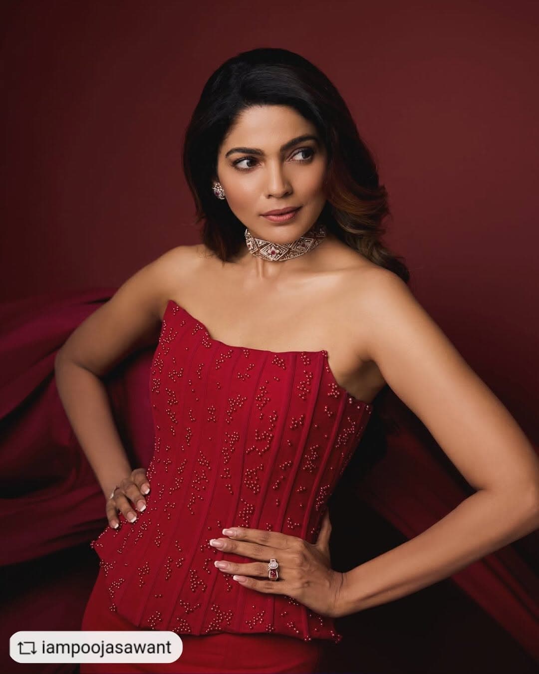 Red Means Business: Pooja Sawant at Filmfare