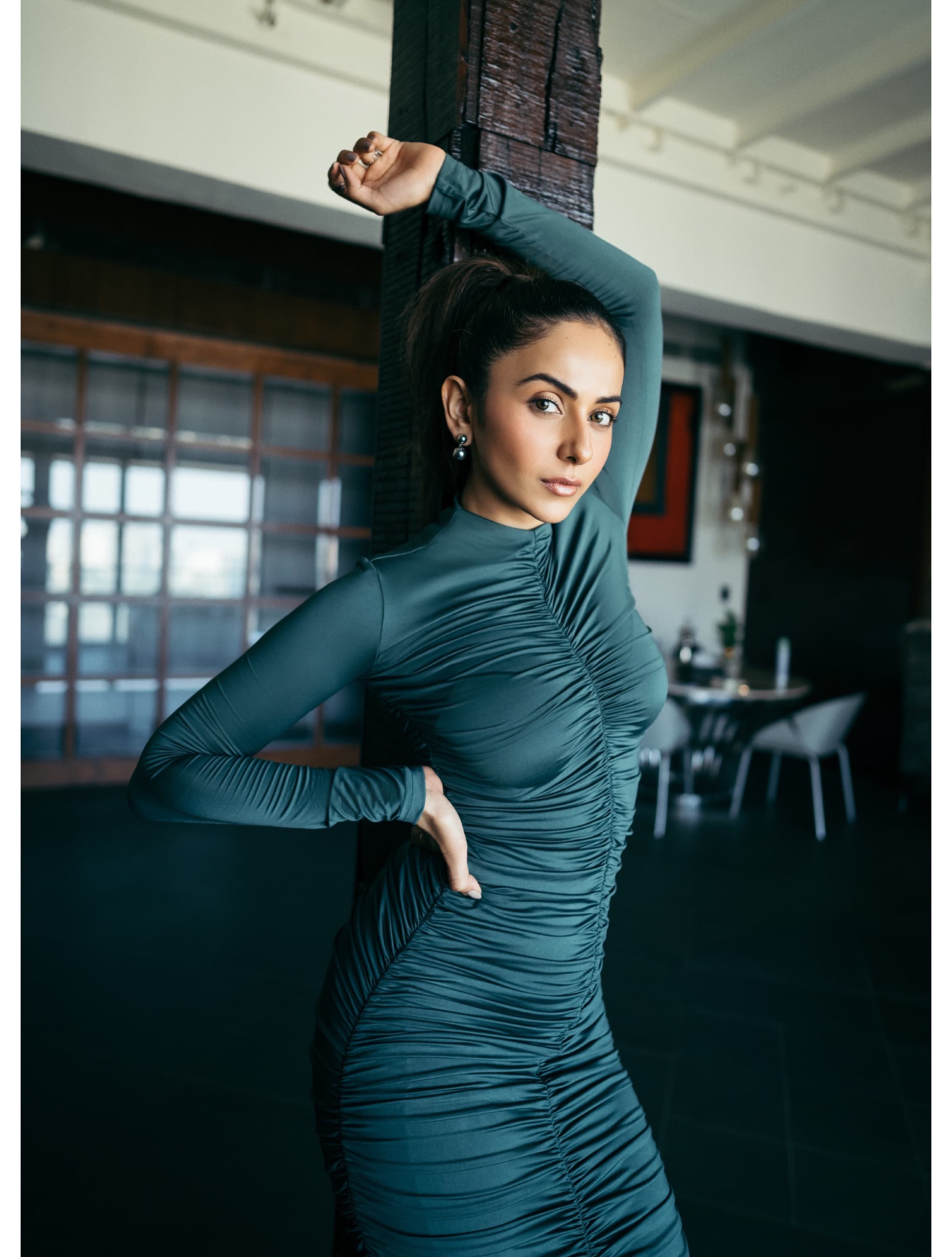 Inside a Mumbai Portrait Set: Rakul Preet Singh, a Nikon Z8, and the New Grammar of Celebrity Headshots