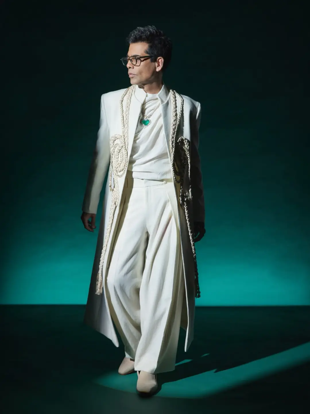 The Achkan, Recut for Antilia